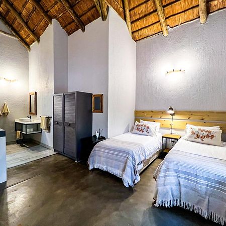 24 Degrees South Country Estate Villa Hoedspruit Kültér fotó